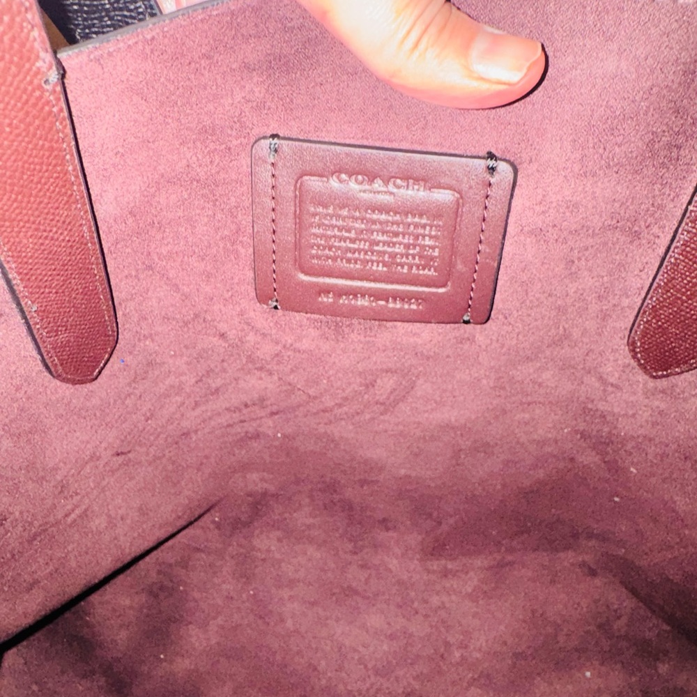 COACH REXY & CARRIAGE BLACK/MULTI LEATHER repeat Glitter tote. Rare! - Picture 13 of 15